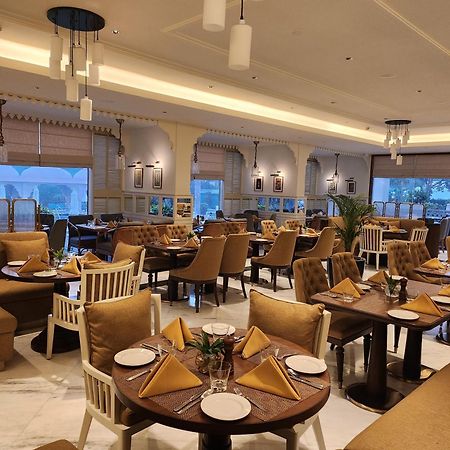 Tajview, Agra-Ihcl Seleqtions Hotel Buitenkant foto The restaurant at the hotel